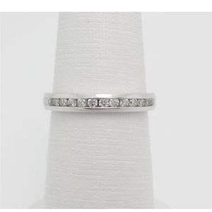 14 carat white gold diamond band